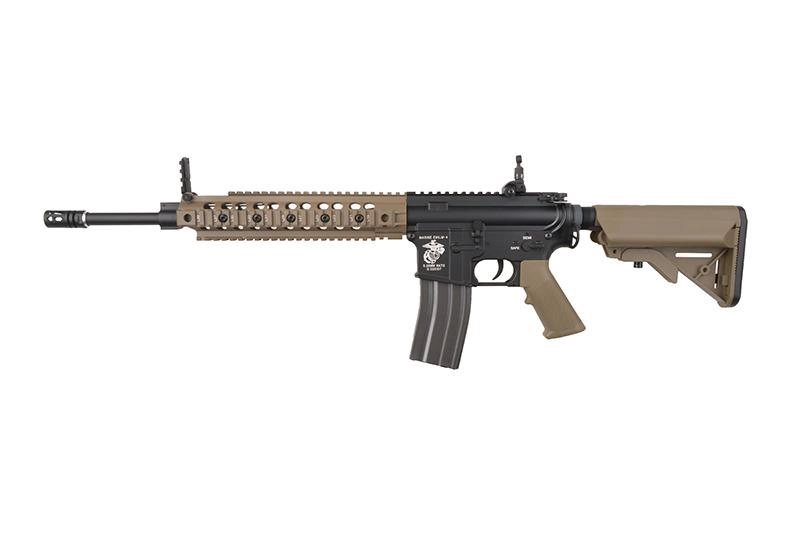 Specna Arms SR15 URX SA-B03 ONE SAEC, metallinen, musta/hiekka