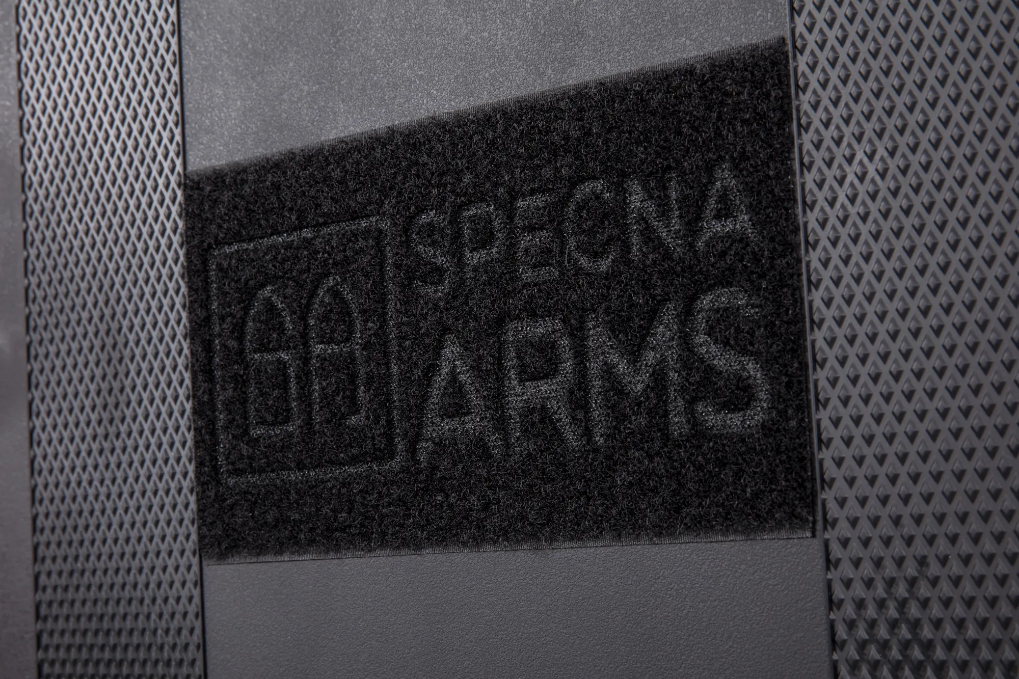 Specna Arms Gun Case V2 kova aselaukku - musta