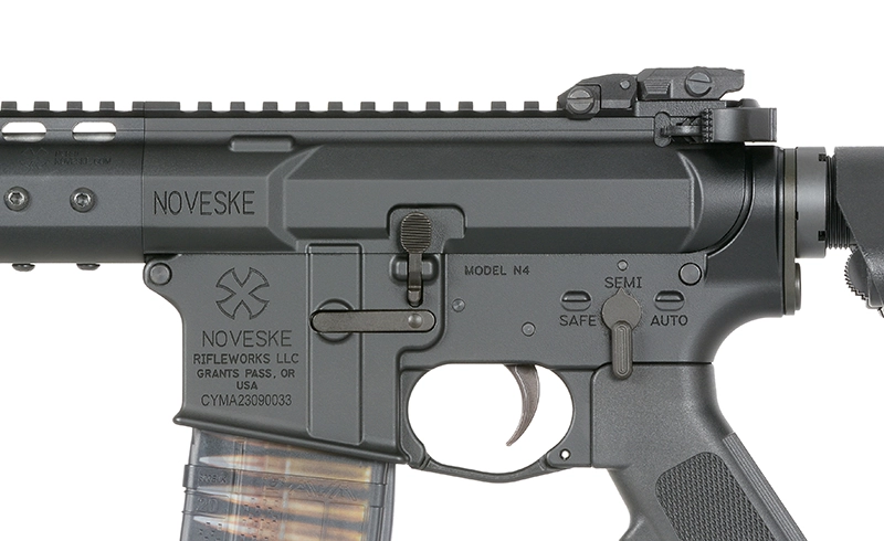 EMG Noveske N4 10.5" Gen3 Shorty 300BLK GBBR kivääri - musta