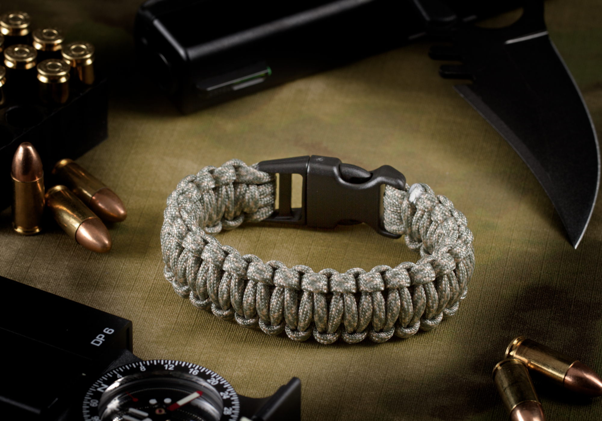 Invader Gear Paracord selviytymisranneke